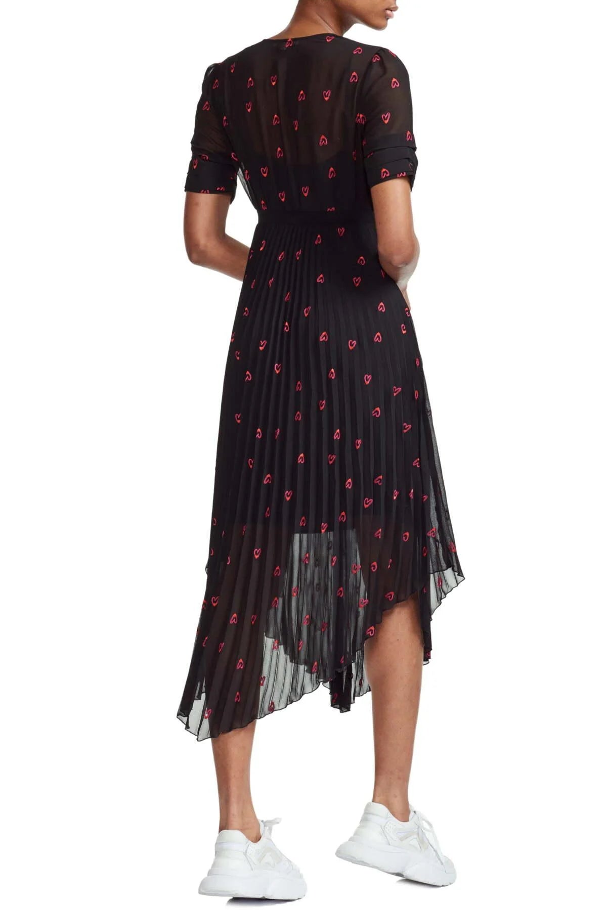 MAJE・Short Sleeves Black Dress With Heart Design